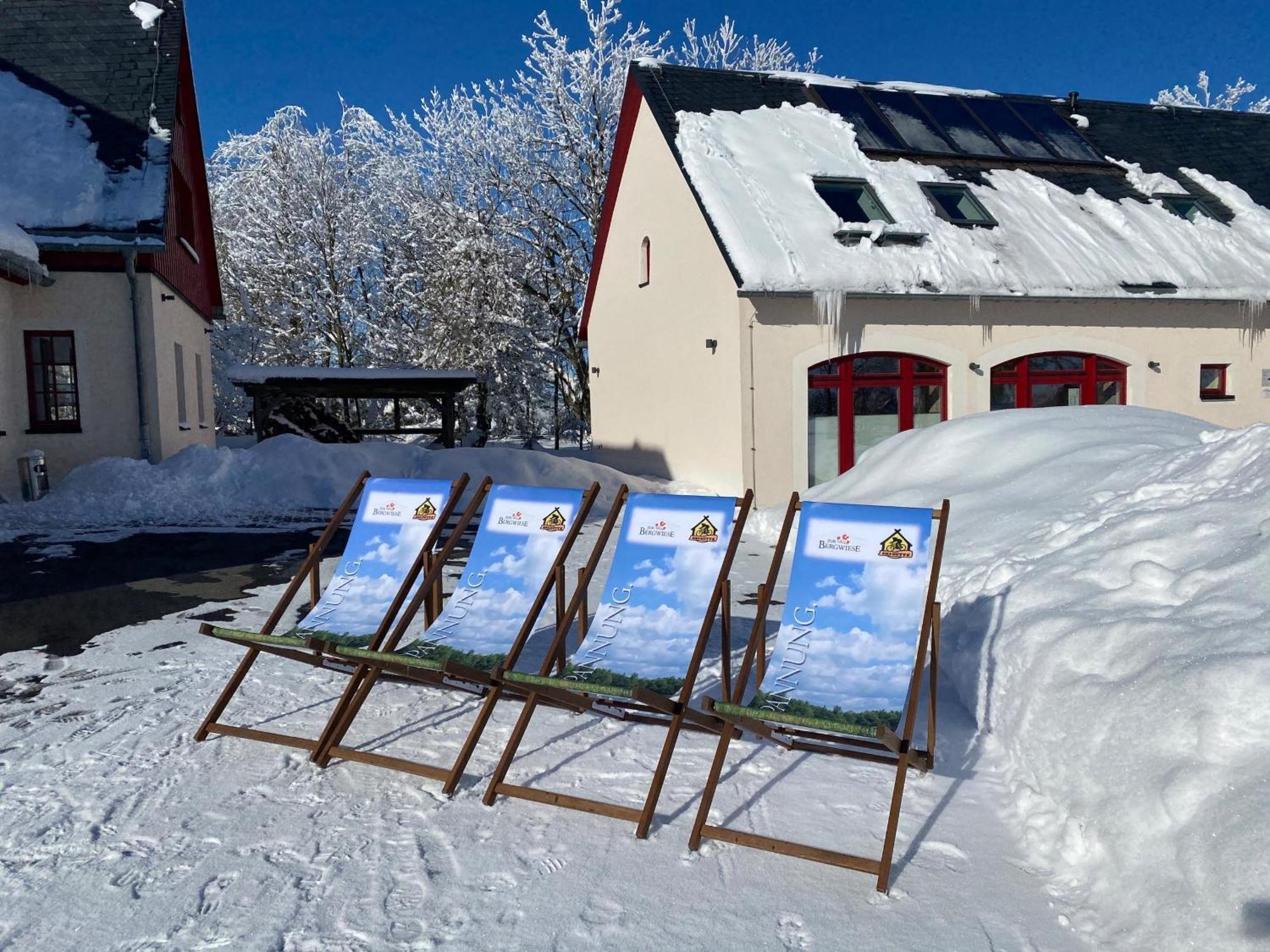 Zur Bergwiese 5 Sterne Appartementhaus Furstenau  객실 사진